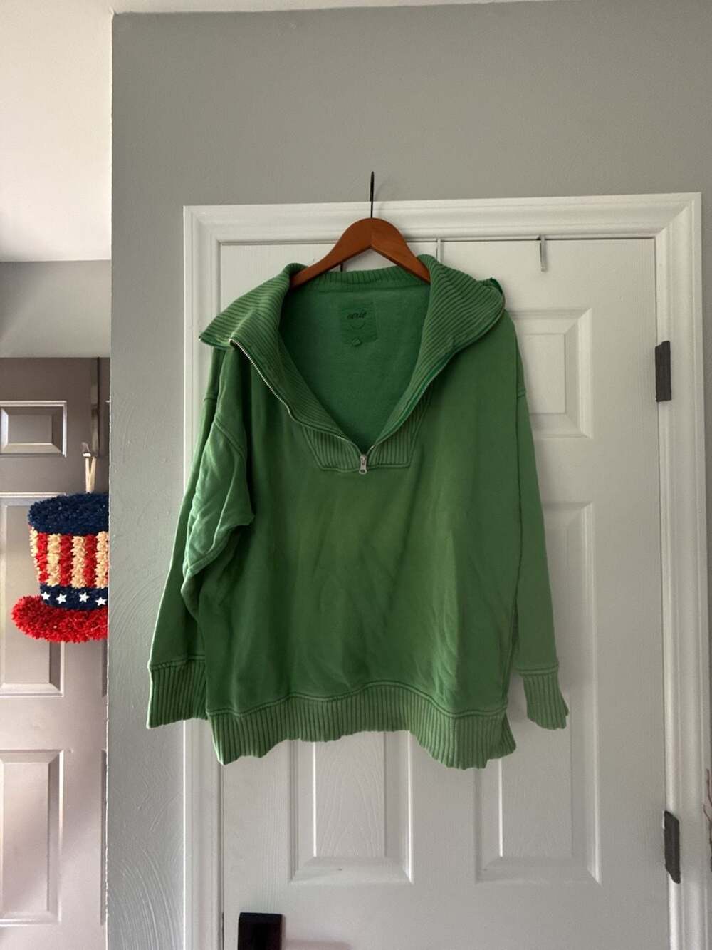 Aerie Women's Green Quarter Zip Pullover Sweatshirt